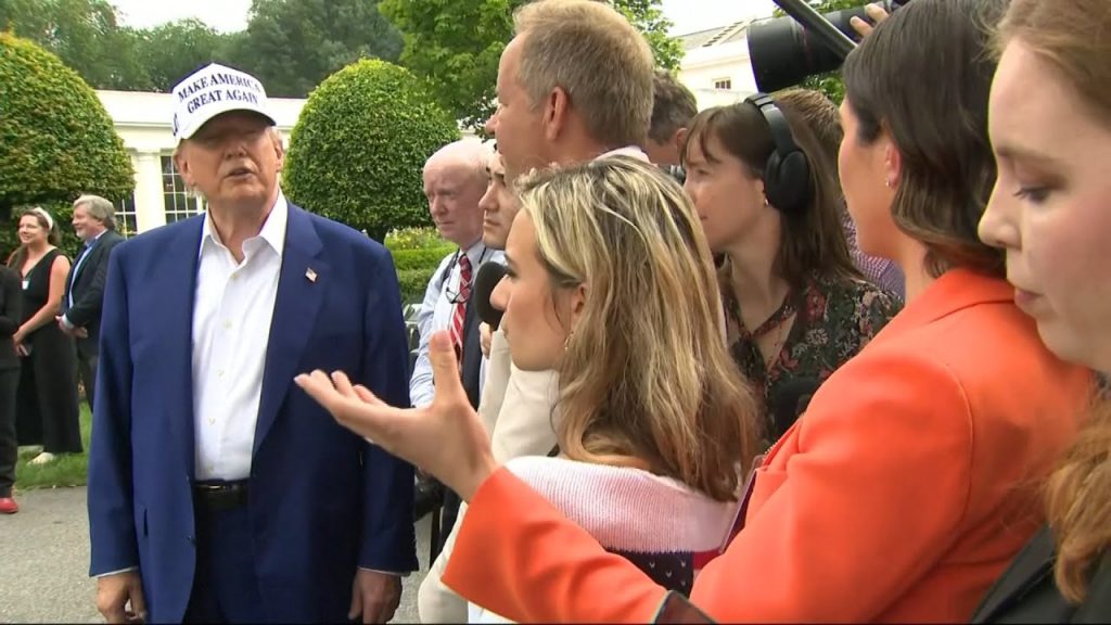 Donald Trump brutally tears apart ‘fake news’ CNN reporter Donald Trump brutally tears apart ‘fake news’ CNN reporter