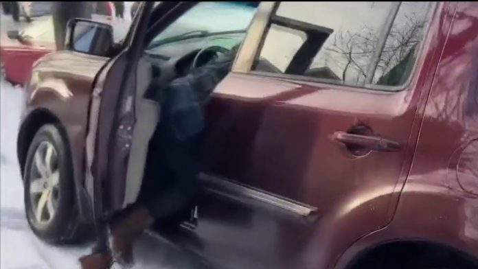 Videos show fatal ICE shooting in Minneapolis