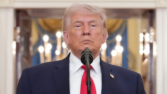 maxresdefault-229 Trump Walks Up to the Mic, Leaves Americans Breathless with Game-changing Announcement